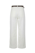 Mom-fit jeans
