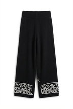 Trousers with embroidery
