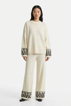 Trousers with embroidery