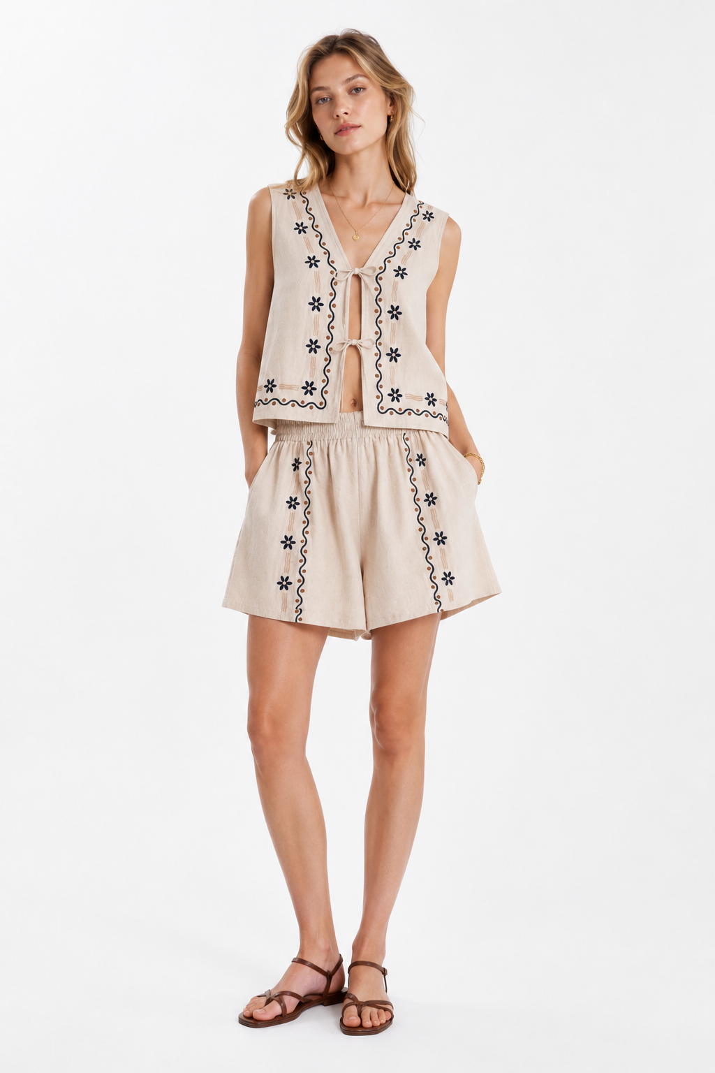 Gilet in Cotone Ricamato con Laccetti