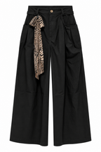 Pantaloni Palazzo Neri con Foulard Animalier