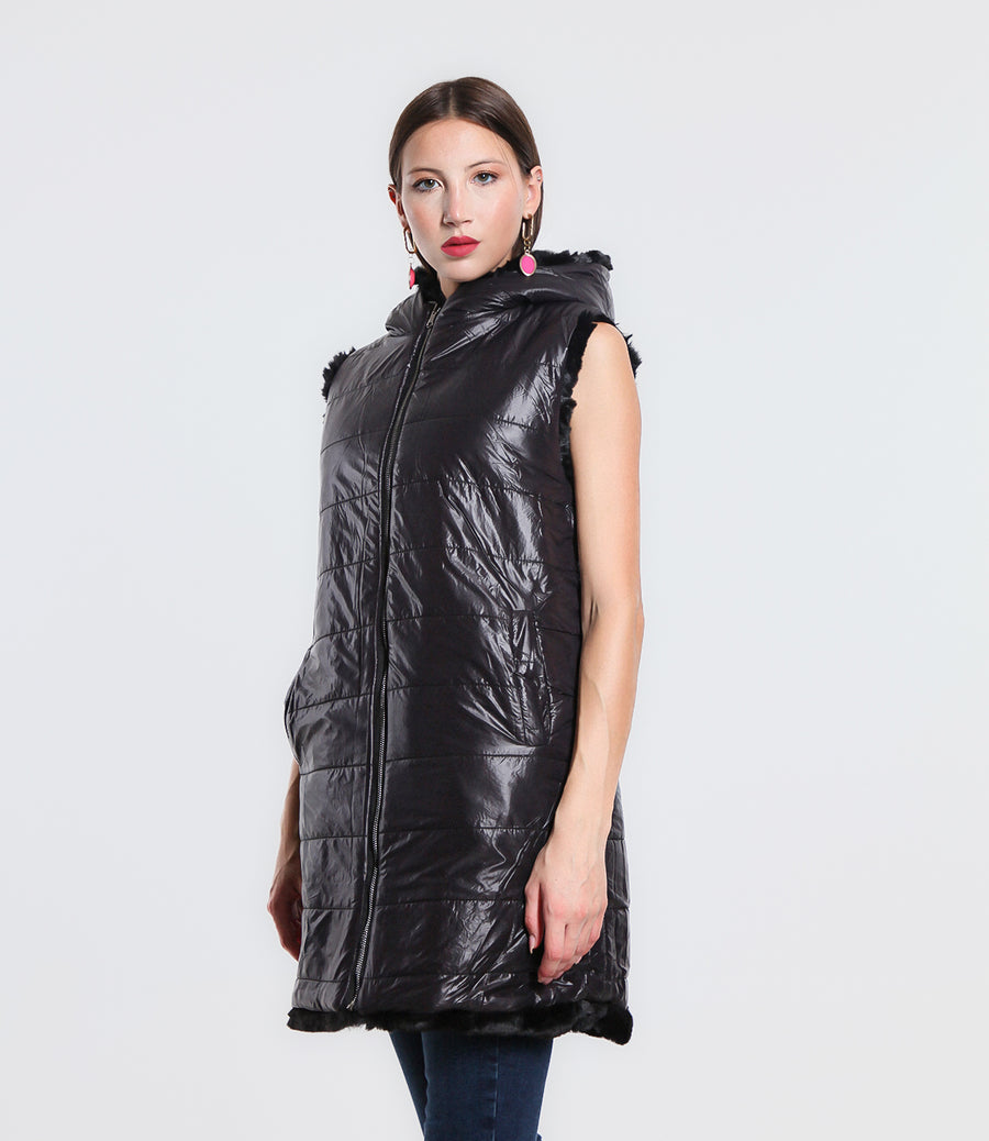 GILET REVERSIBILE IN ECO FUR CON CAPPUCCIO