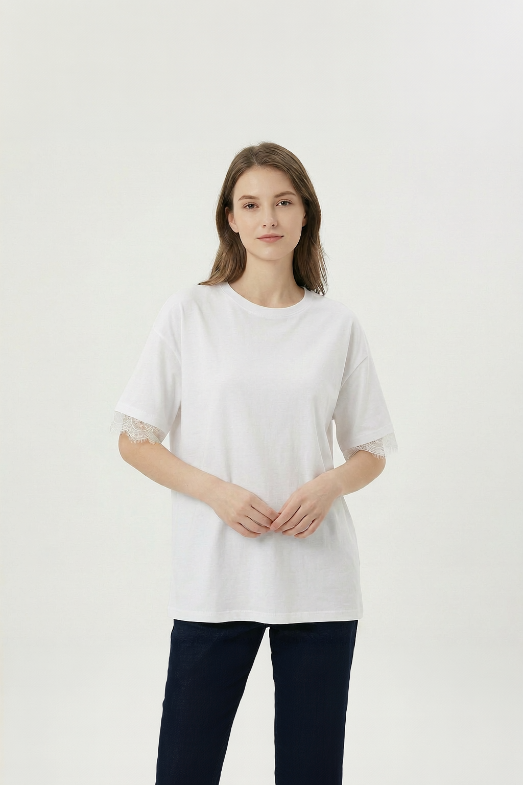 T-shirt Over con Dettaglio in Pizzo