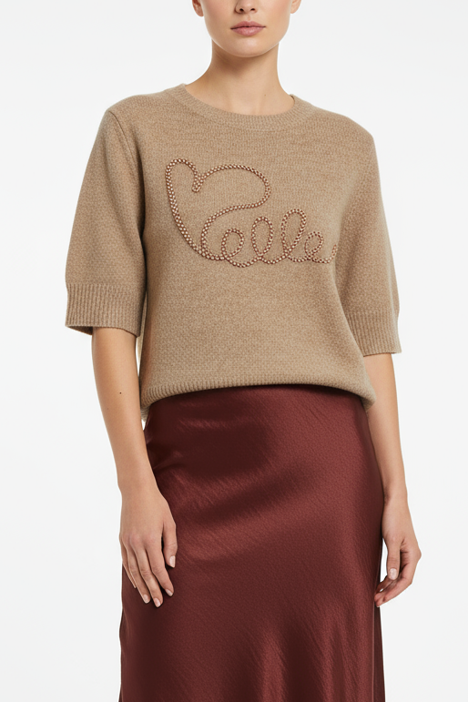 BEAUTIFUL SHORT-SLEEVED T-SHIRT