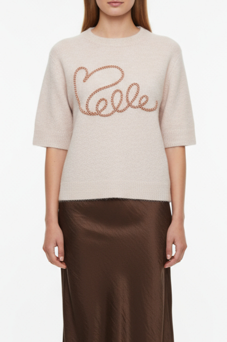 BEAUTIFUL SHORT-SLEEVED T-SHIRT
